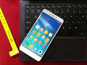 作为公正的产品分析师，针对红米4稳定版官方下载和蓝月单机版贪玩这两款软件，我将从价格与授权模式、核心功能差异、用户界面与易用性、性能与系统资源消耗以及优缺点总结等方面进行全面对比，最后给出明确的购买建议。